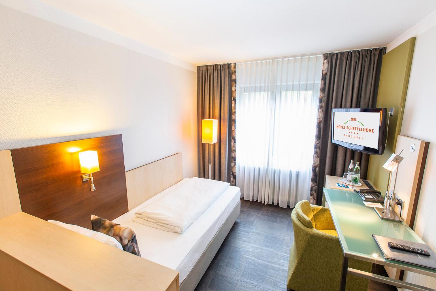 Hotel Scheffelhoehe บรูคซาล ภายนอก รูปภาพ